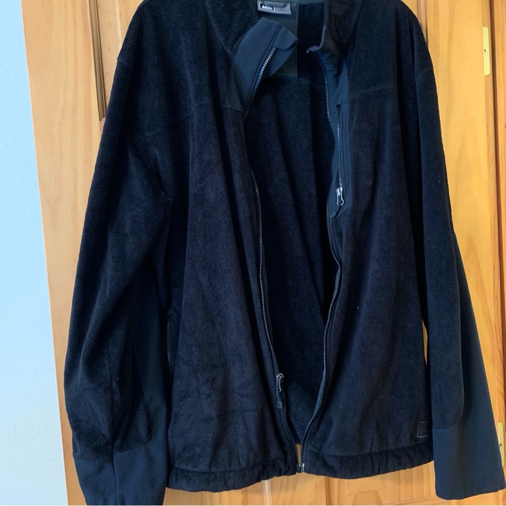 REI Men's Black Lightweight Jacket